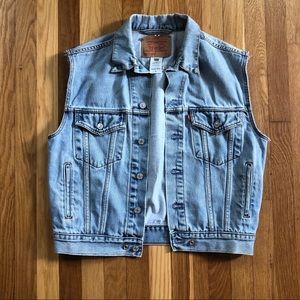 Levi’s Standard Trucker Denim Vest